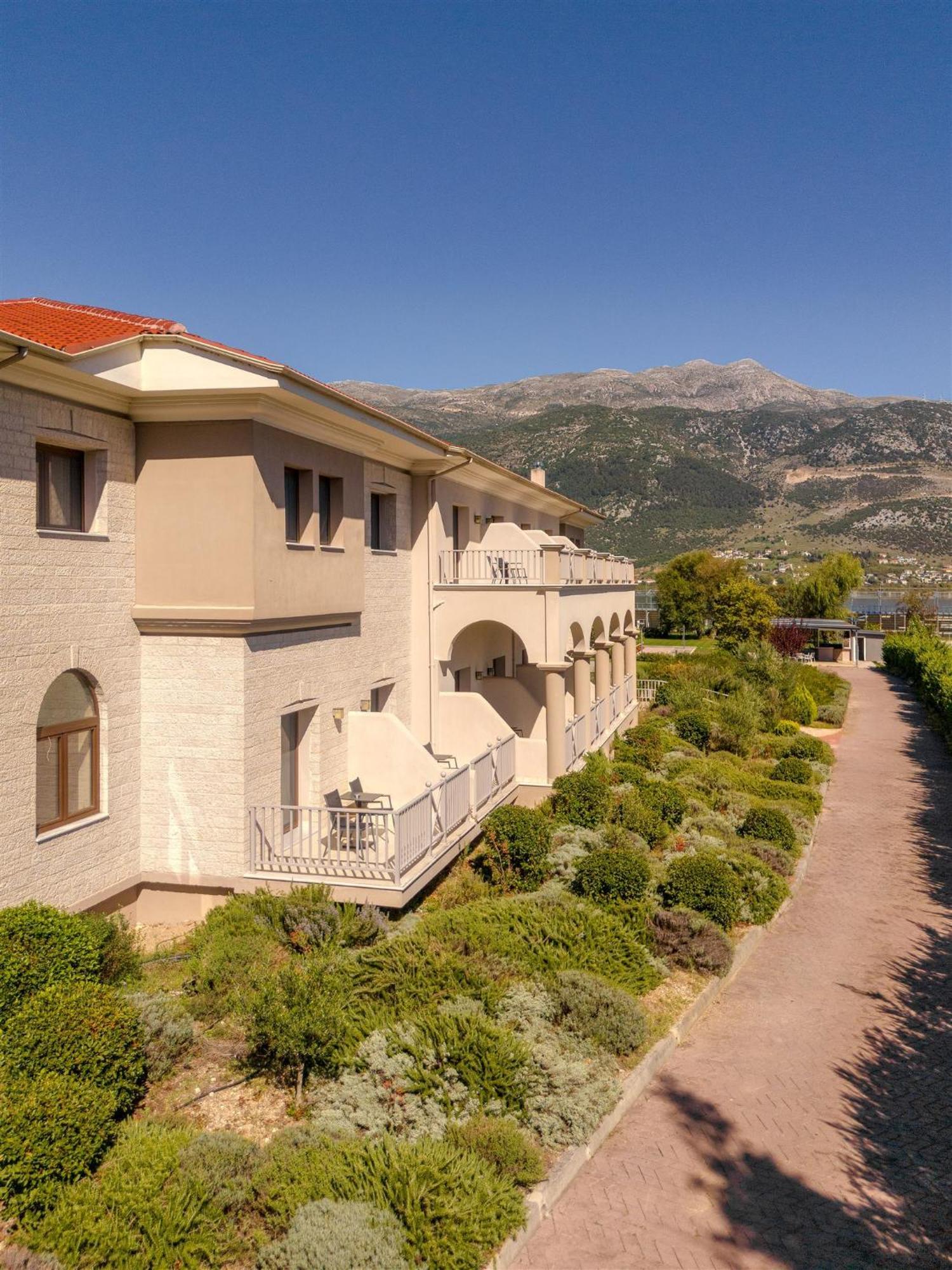 The Lake Hotel Ioannina Exterior photo The hotel